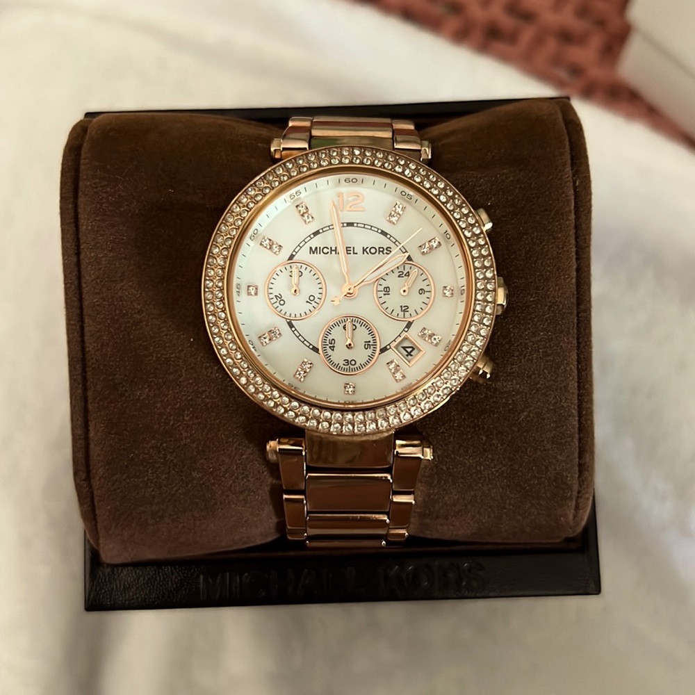 Michael Kors rose gold “Parker” watch